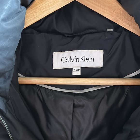 Calvin Klein Down filled Parka for women. - Picture 6 of 7